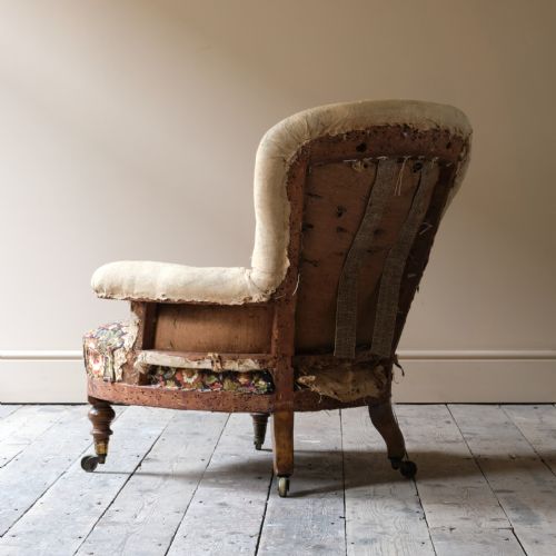 MID 19TH CENTURY HOWARD AND SONS ARMCHAIR - ADDITIONAL PHOTO 5