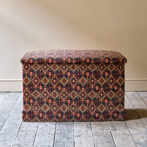 LARGE 19TH CENTURY UPHOLSTERED PINE STORAGE CHEST - ADDITIONAL PHOTO 1