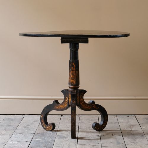 MID 19TH CENTURY JAPPANED TILT TOP TABLE - ADDITIONAL PHOTO 1