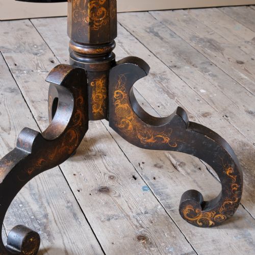 MID 19TH CENTURY JAPPANED TILT TOP TABLE - ADDITIONAL PHOTO 3