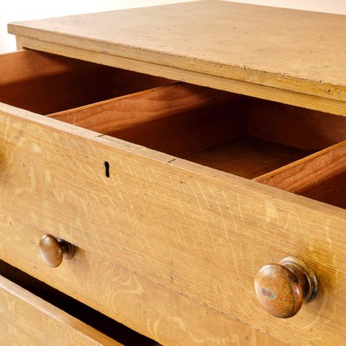 MID 19TH CENTURY PINE CHEST OF DRAWERS IN ORIGINAL PAINT - ADDITIONAL PHOTO 13
