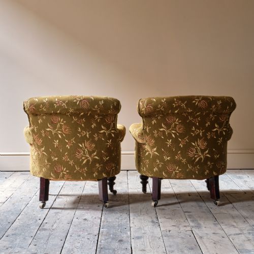 A PAIR OF COUNTRY HOUSE TUB CHAIRS - ADDITIONAL PHOTO 1