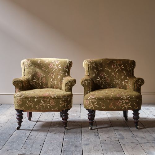 A PAIR OF COUNTRY HOUSE TUB CHAIRS - ADDITIONAL PHOTO 2