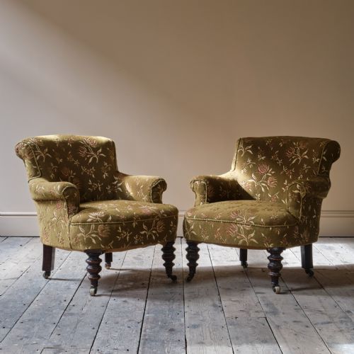 A PAIR OF COUNTRY HOUSE TUB CHAIRS - ADDITIONAL PHOTO 5