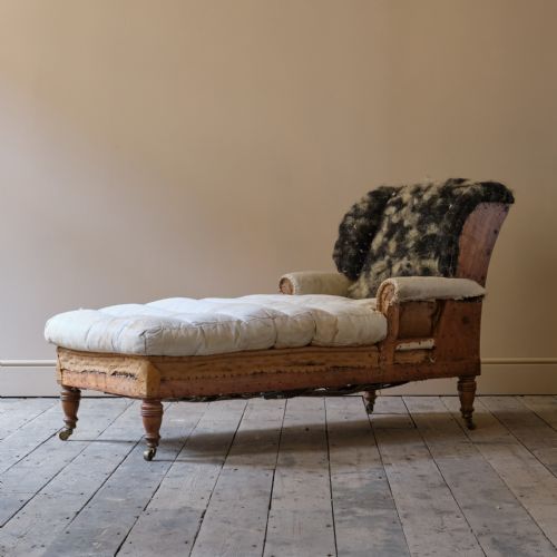HOWARD SONS RECLINING DAYBED C 1900 - ADDITIONAL PHOTO 1