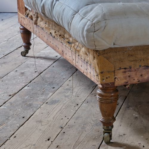 HOWARD SONS RECLINING DAYBED C 1900 - ADDITIONAL PHOTO 5
