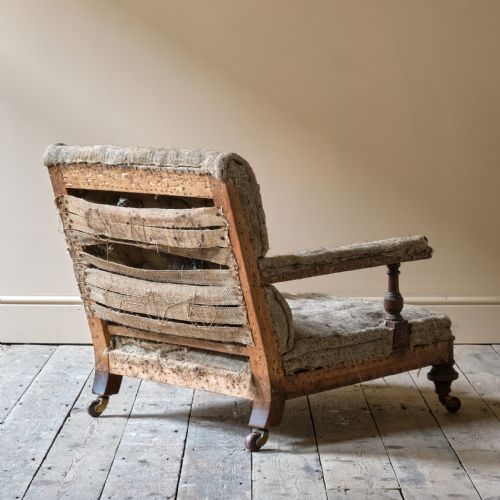 19TH CENTURY HOWARD AND SONS STYLE OPEN ARMCHAIR - ADDITIONAL PHOTO 3