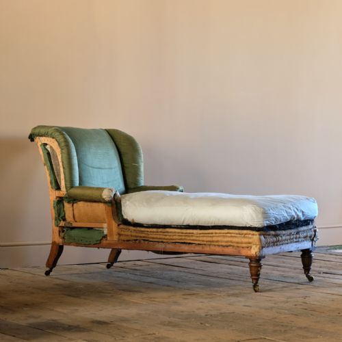 19th century howard style daybed - CATEGORY: ANTIQUE BEDS - DATED 19TH CENTURY