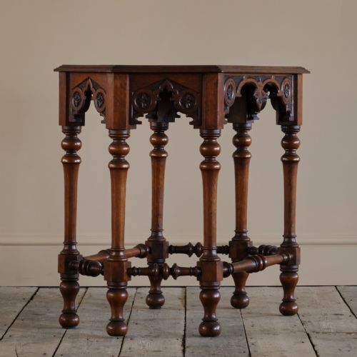 19TH CENTURY GOTHIC OAK SIDE TABLE