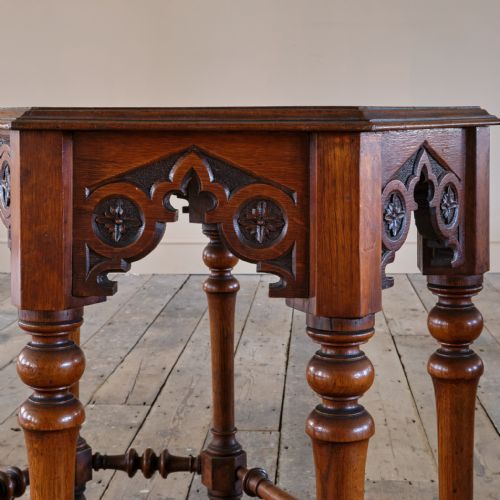 19TH CENTURY GOTHIC OAK SIDE TABLE - ADDITIONAL PHOTO 7