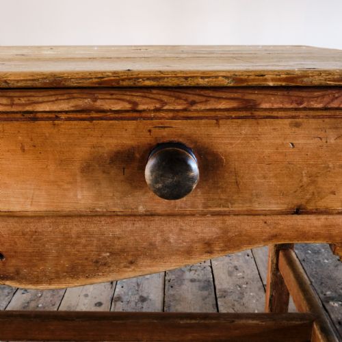 19TH CENTURY PINE DAIRY TABLE - ADDITIONAL PHOTO 2