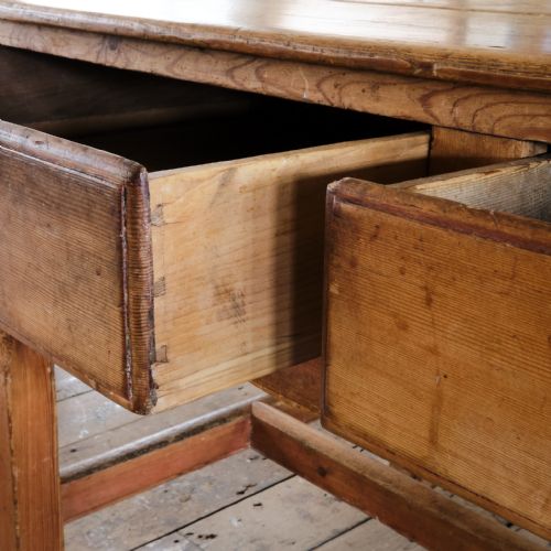 19TH CENTURY PINE DAIRY TABLE - ADDITIONAL PHOTO 4