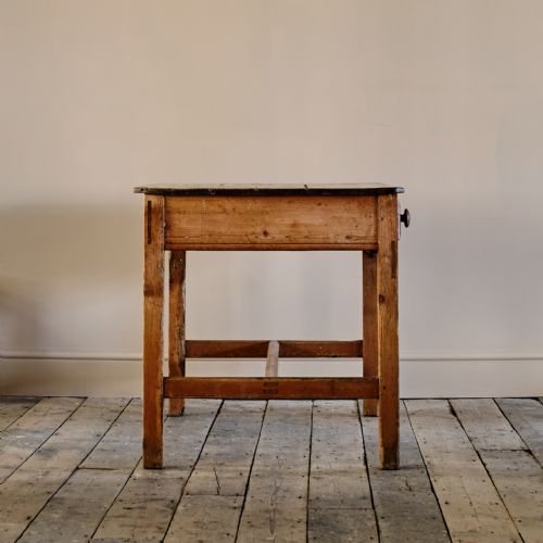 19TH CENTURY PINE DAIRY TABLE - ADDITIONAL PHOTO 11
