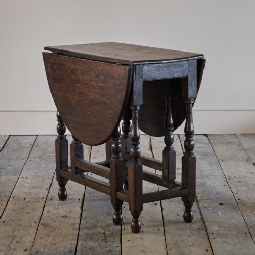 SMALL OAK GATELEG TABLE - ADDITIONAL PHOTO 3