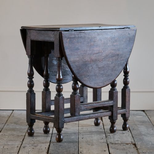 SMALL OAK GATELEG TABLE - ADDITIONAL PHOTO 4