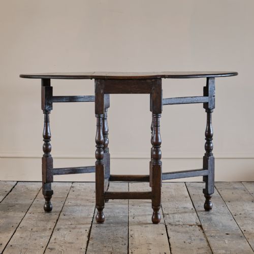 SMALL OAK GATELEG TABLE - ADDITIONAL PHOTO 11