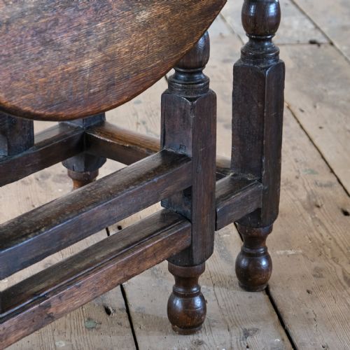SMALL OAK GATELEG TABLE - ADDITIONAL PHOTO 13