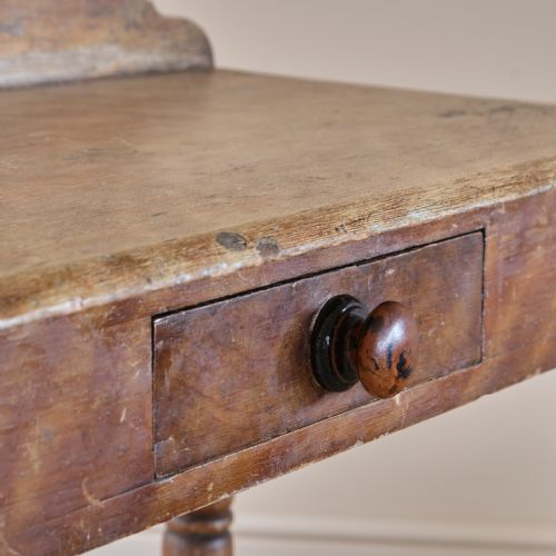 19TH CENTURY PINE CONSOLE TABLE IN ORIGINAL PAINT - ADDITIONAL PHOTO 2