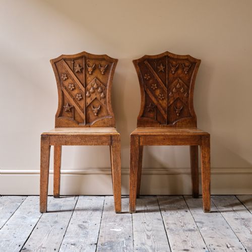 PAIR OF 19TH CENTURY ARMORIAL HALL CHAIRS - ADDITIONAL PHOTO 4
