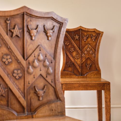 PAIR OF 19TH CENTURY ARMORIAL HALL CHAIRS - ADDITIONAL PHOTO 6