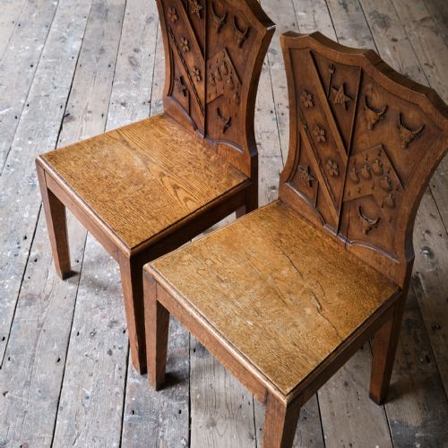 PAIR OF 19TH CENTURY ARMORIAL HALL CHAIRS - ADDITIONAL PHOTO 9