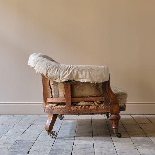 MID 19TH CENTURY COUNTRY HOUSE SOFA - ADDITIONAL PHOTO 3
