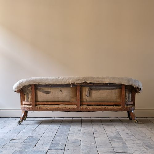 MID 19TH CENTURY COUNTRY HOUSE SOFA - ADDITIONAL PHOTO 5
