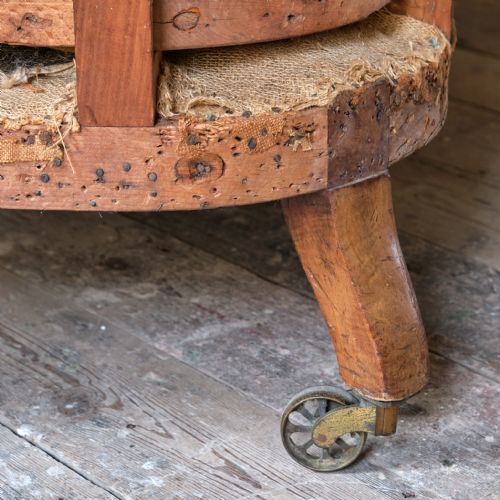 MID 19TH CENTURY COUNTRY HOUSE SOFA - ADDITIONAL PHOTO 9