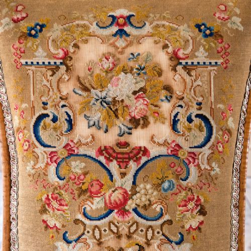 19TH CENTURY BIRDS EYE MAPLE SIDE CHAIR IN TAPESTRY FABRIC - ADDITIONAL PHOTO 8
