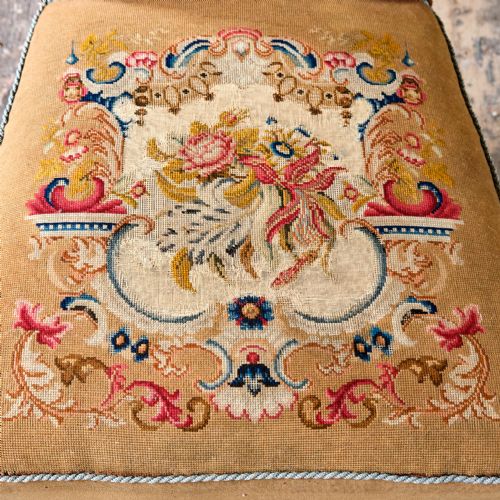19TH CENTURY BIRDS EYE MAPLE SIDE CHAIR IN TAPESTRY FABRIC - ADDITIONAL PHOTO 9