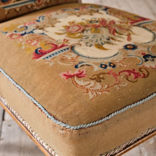 19TH CENTURY BIRDS EYE MAPLE SIDE CHAIR IN TAPESTRY FABRIC - ADDITIONAL PHOTO 10