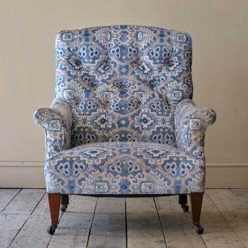 LARGE DEEP SEATED COUNTRY HOUSE ARMCHAIR - ADDITIONAL PHOTO 1