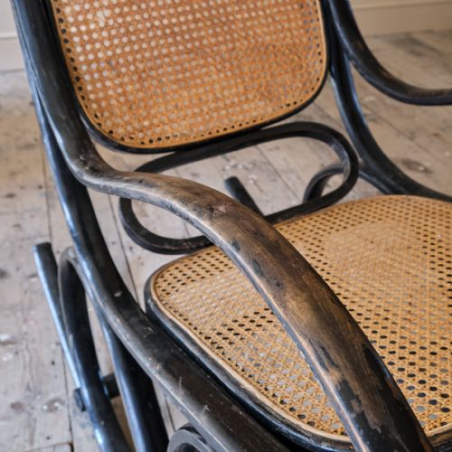 20TH CENTURY ITALIAN BENTWOOD ROCKING CHAIR - ADDITIONAL PHOTO 13