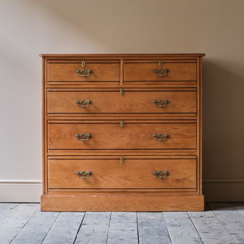 19TH CENTURY AESTHETIC MOVEMENT ASH CHEST OF DRAWERS