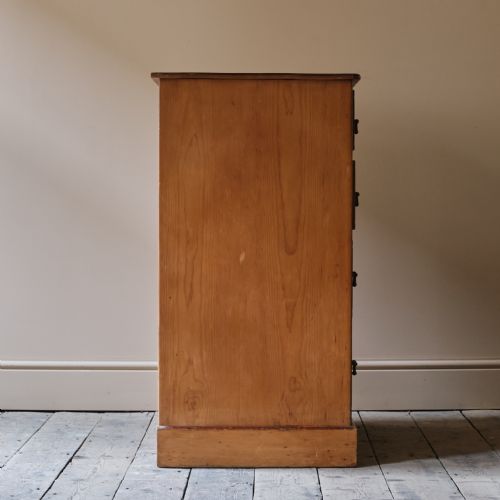 19TH CENTURY AESTHETIC MOVEMENT ASH CHEST OF DRAWERS - ADDITIONAL PHOTO 5