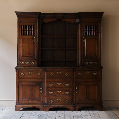 18TH CENTURY WELSH OAK LLANRWST BREAD AND CHEESE DRESSER C1780