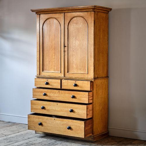 ANTIQUE PINE LINEN PRESS IN ORIGINAL PAINT - ADDITIONAL PHOTO 2