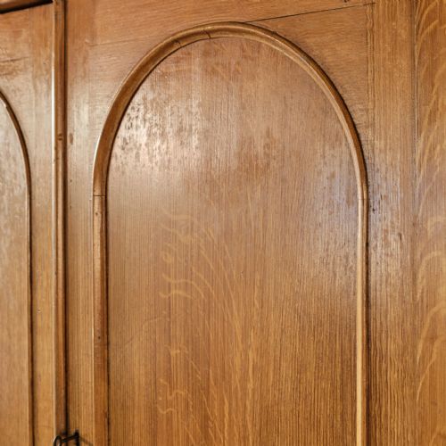 ANTIQUE PINE LINEN PRESS IN ORIGINAL PAINT - ADDITIONAL PHOTO 9