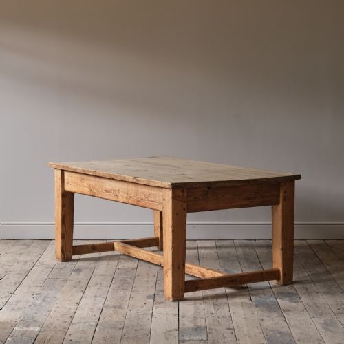 ANTIQUE CHUNKY PINE FARM HOUSE KITCHEN TABLE - ADDITIONAL PHOTO 1