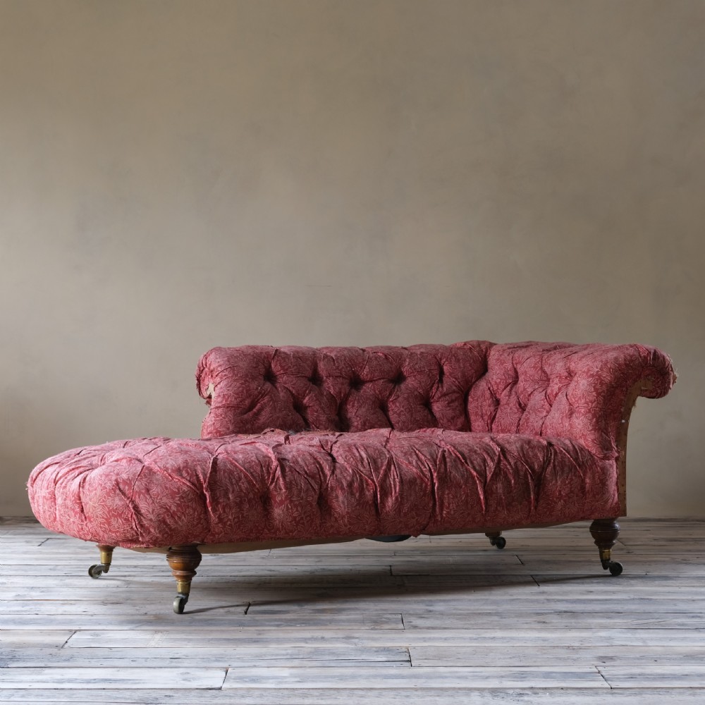 19Th Century Howard & Sons Chesterfield Chaise Lounge View II