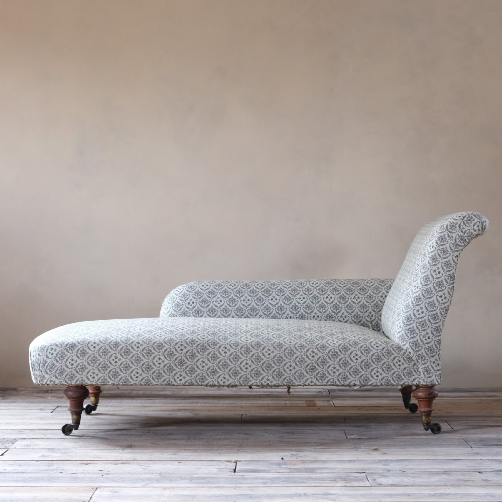 19th century Howard and sons chaise lounge View III