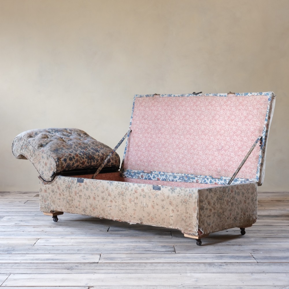 19th century storage daybed ottoman View IV