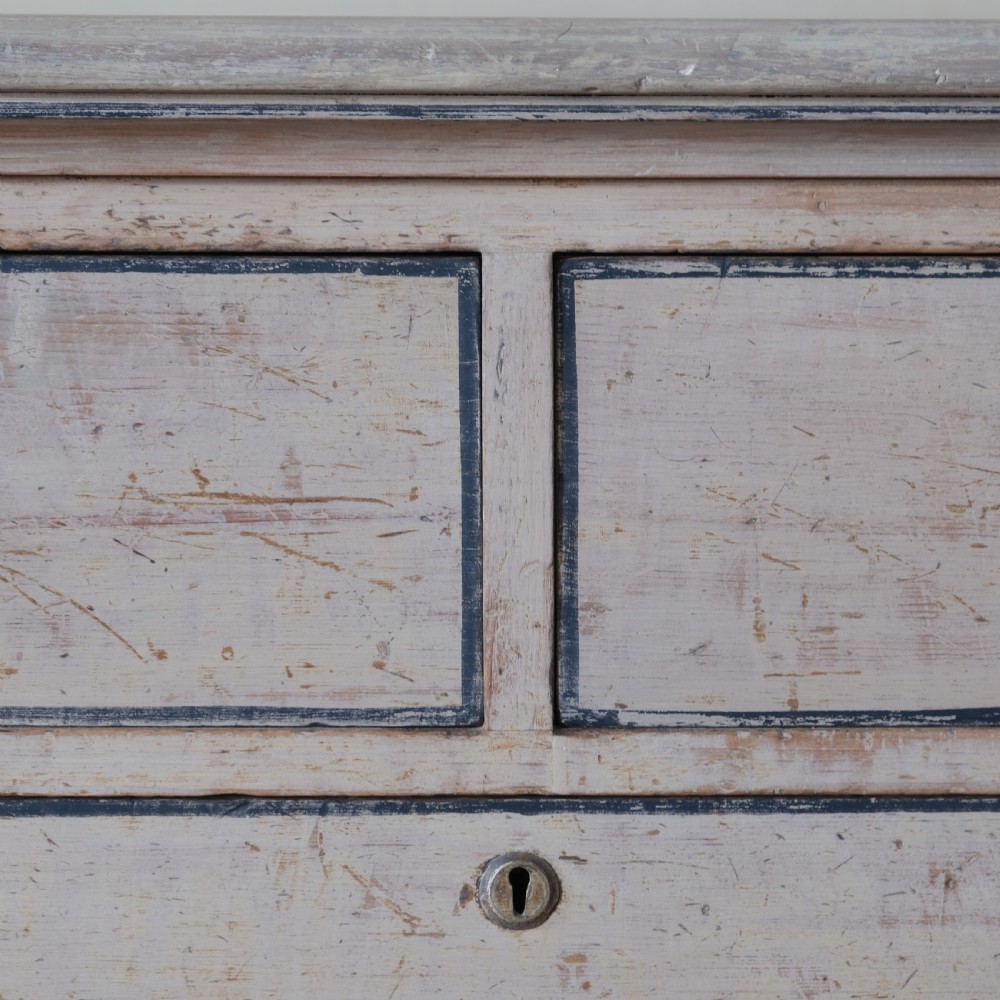 19th century pine chest of drawers in original paint View VI
