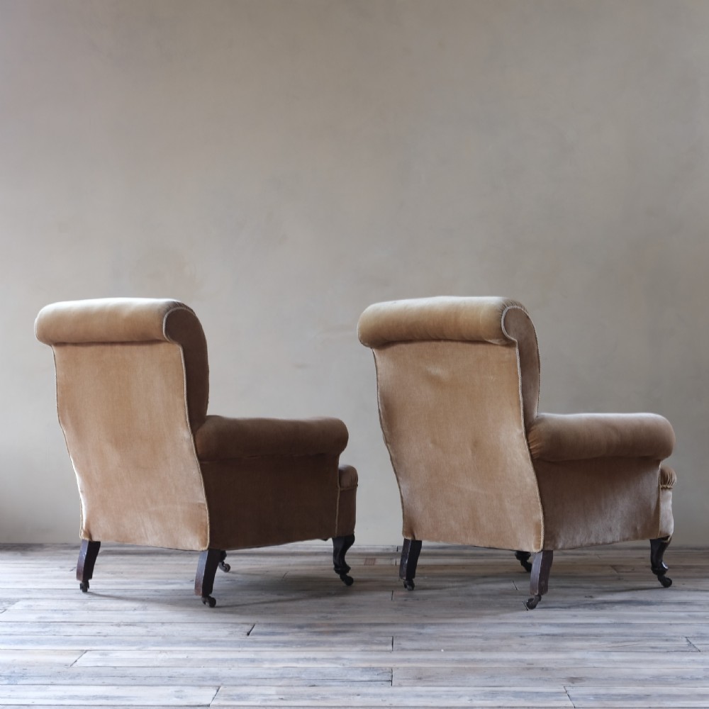 pair of antique country house armchairs View IV