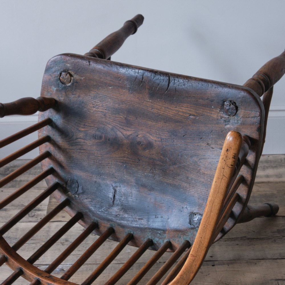 Primitive ash and elm comb back Windsor chair View VII