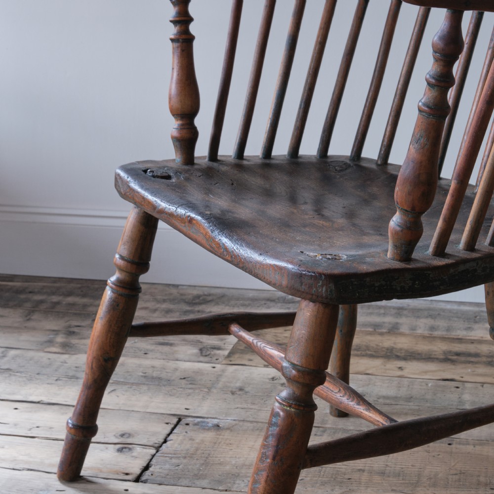 Primitive ash and elm comb back Windsor chair View VIII