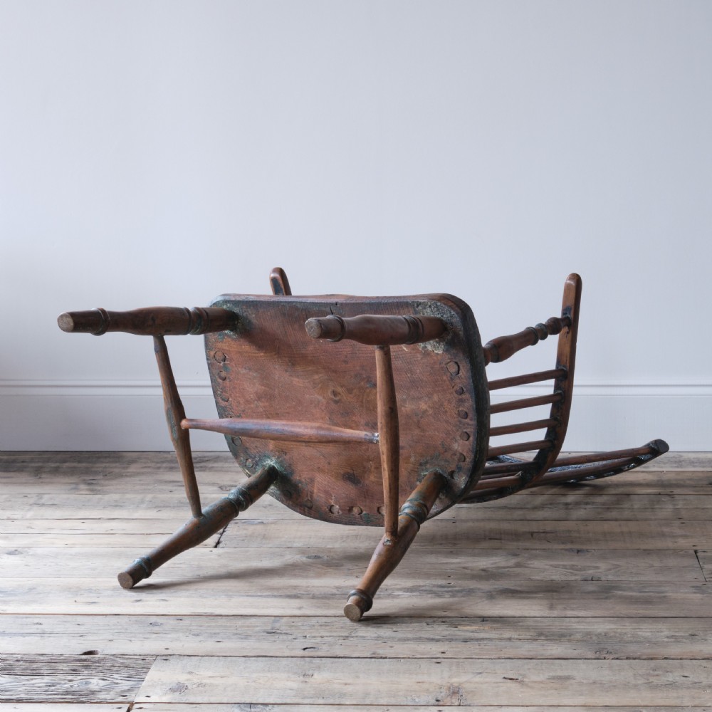 Primitive ash and elm comb back Windsor chair View X