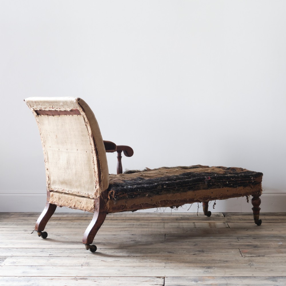 Regency chaise lounge View III