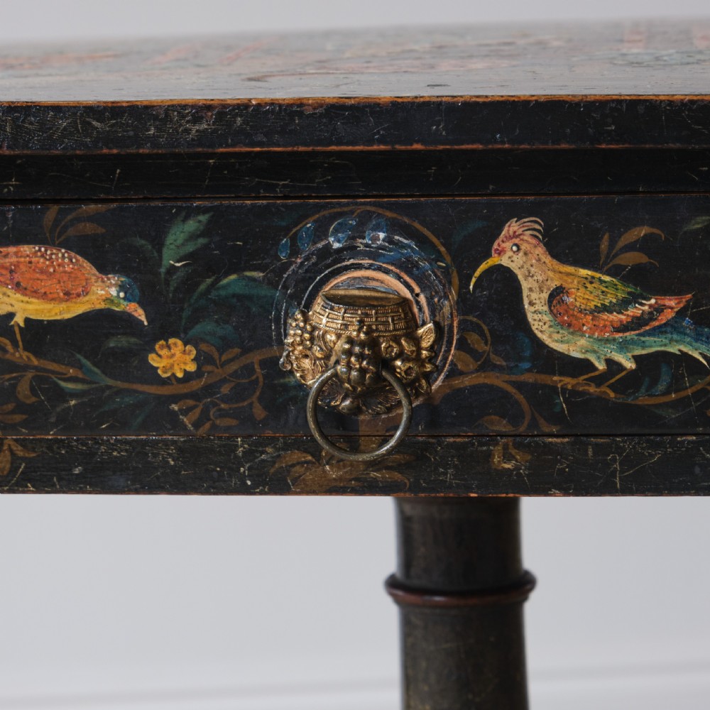 19th-century Chinoiserie lacquered tripod side table View XIII