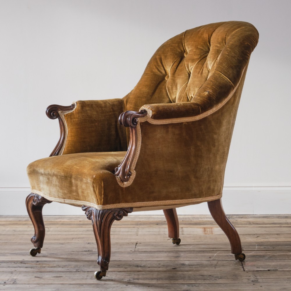 19th century Tub armchair in gold velvet View III